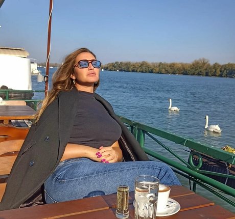 Vesna Justwoman42 estrella porno galerías