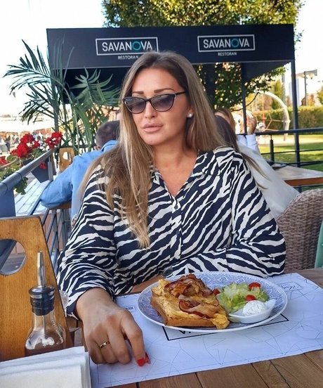 Vesna Justwoman42 mejor estrella porno galería