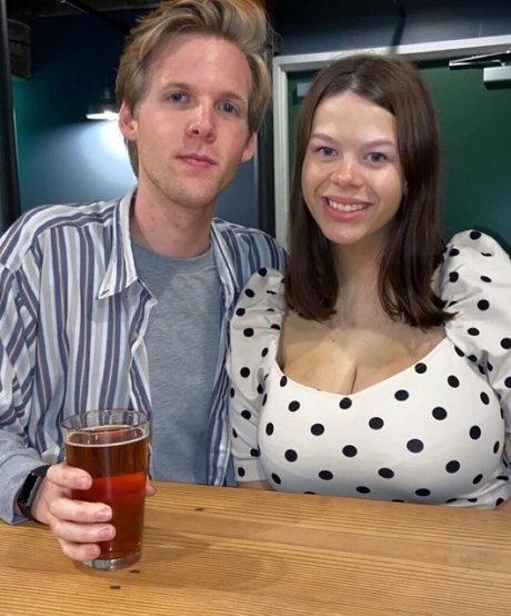 Rachel P modelo de alta calidad archivo