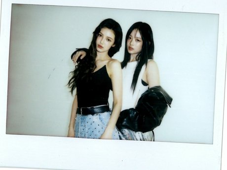 Hanni Pham modèle adulte galerie