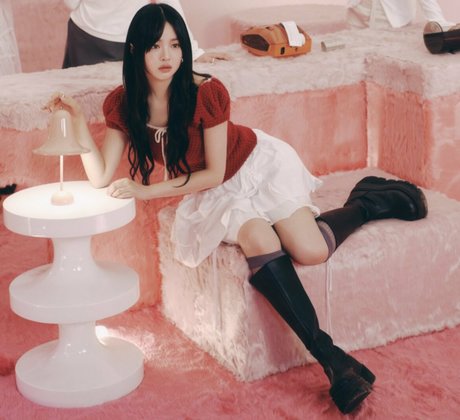 Hanni Pham estrella caliente archivo