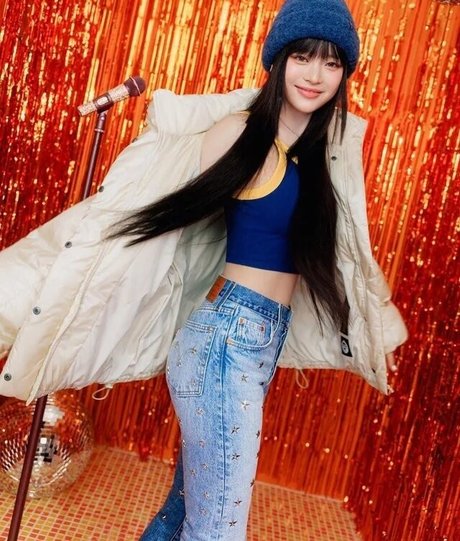 Hanni Pham actriz atractiva imagen