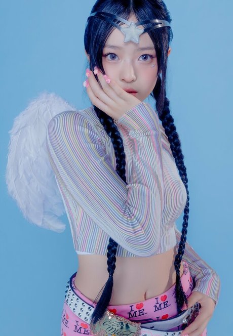 Hanni Pham estrella porno erótica galerías