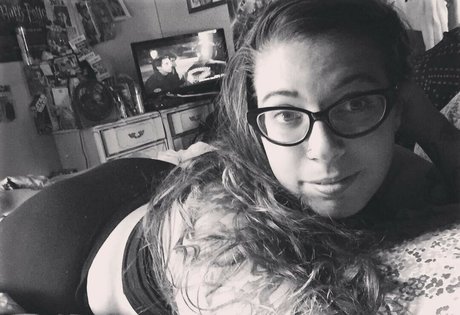 Stepstool Sarah actriz exclusiva archivo