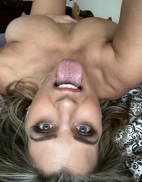 onlyneatbunny art modèle photos