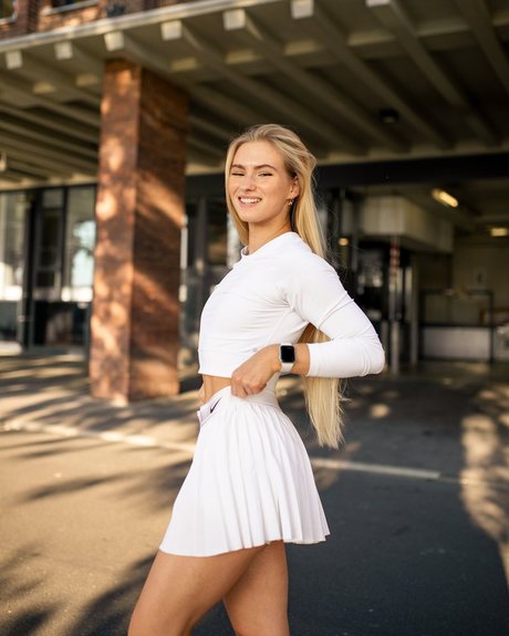 Alrun Steiner_ sexo modelo archivo