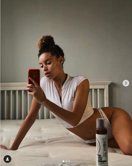 Lara never laura estrella porno sexy archivo