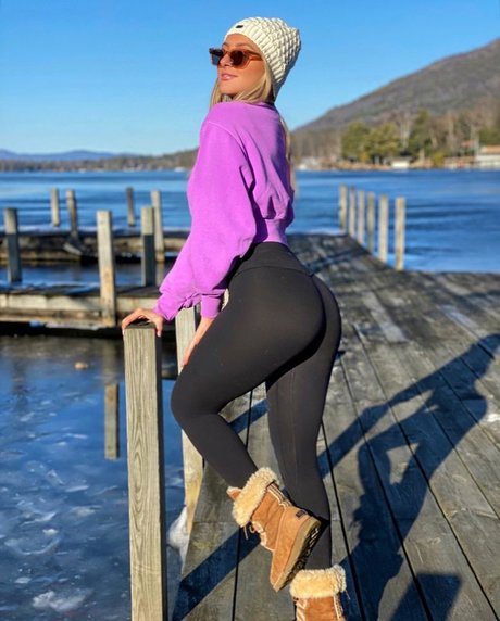 Hannah Cook star high quality pic