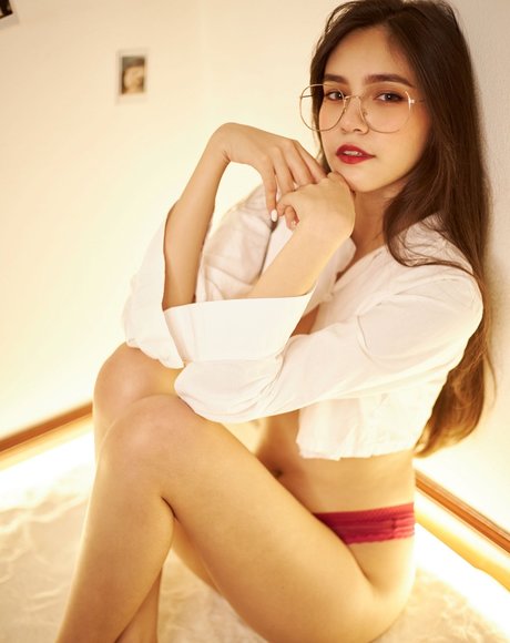 Isabelle Haris_ actrice sexy archive