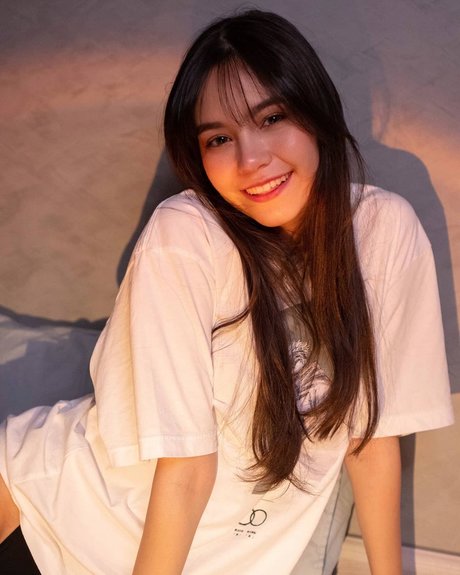 Isabelle Haris_ modèles nus des photos