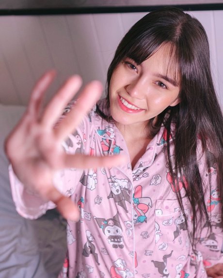 Isabelle Haris_ étoile érotique galeries