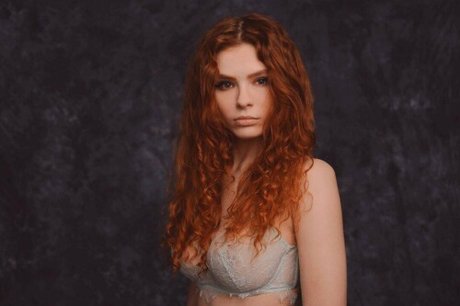 Kari Pitinova_ model best images