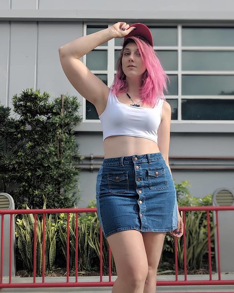 Mel Capperino Garcia actrice de nus images