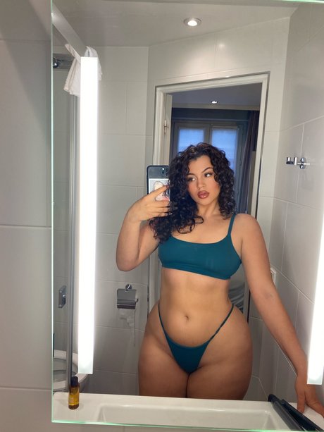Valeria Vendetta high quality pornstar pic
