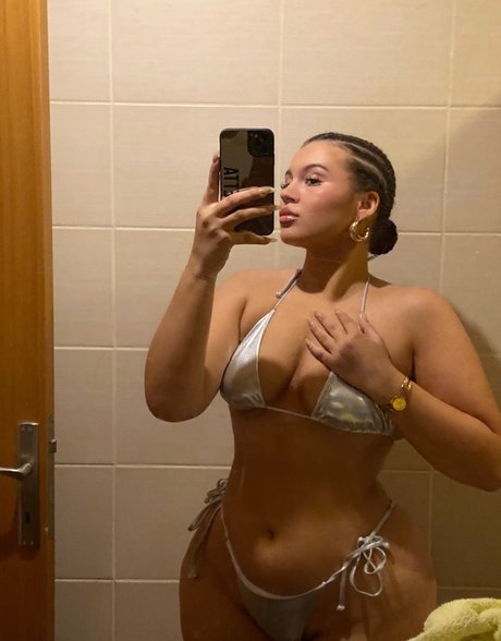 Valeria Vendetta sex model image