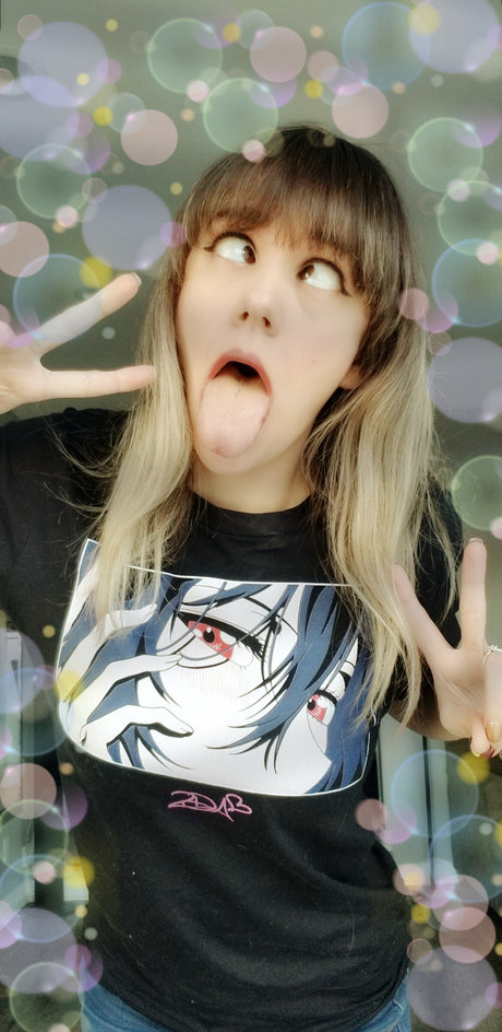 Yanderekamii modèle porno images