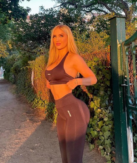 Edda Elisa modèle nu photo