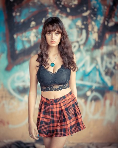 Linoy Tavore Miniatura