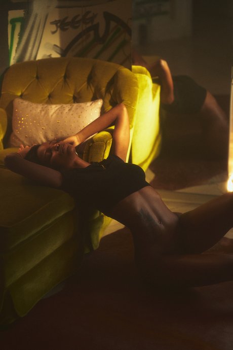 Luci Lane_ model erotic pic