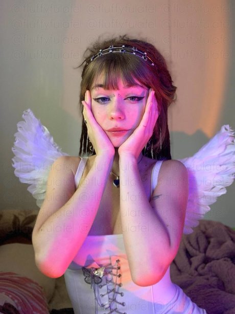 Fluffyfulafel_ modelo agradable imagen