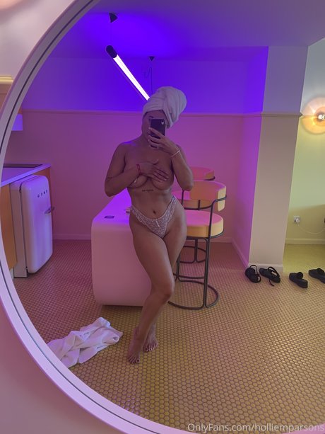 Hollie M Parsons hot pornstar gallery