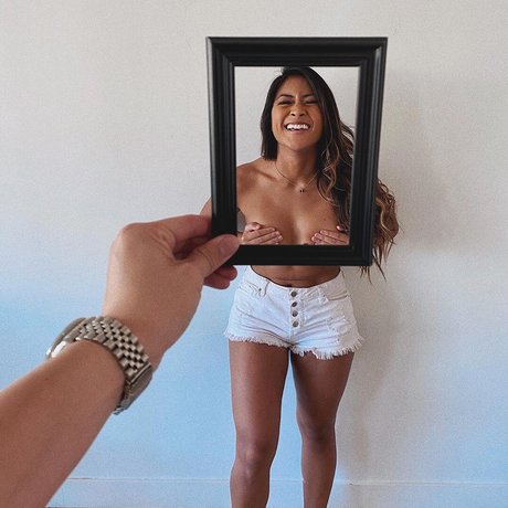 Rica Senpai modelo libre imagen