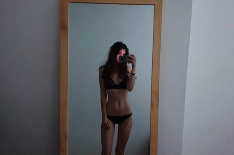 Babyyy Gorilla naked model images