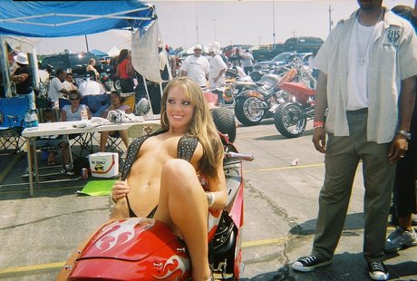 Dnika Romero modèle sympa collection