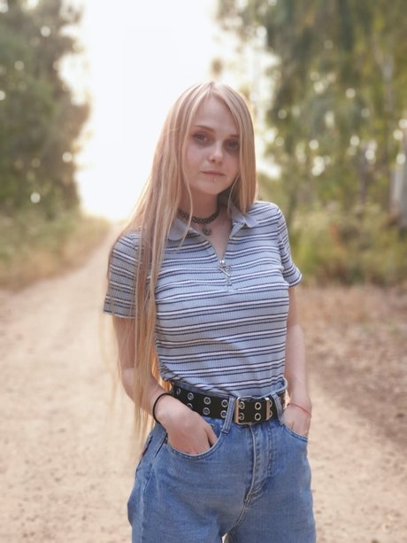 Invaderdd Dee Mente nudes actress photo
