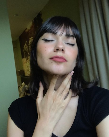 Subaronovv modelo xxx foto