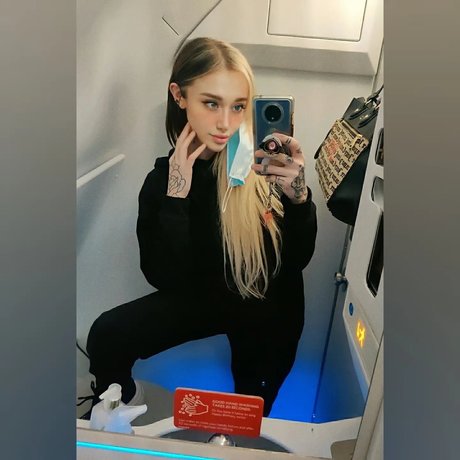 Toranine_ pornstar free pics