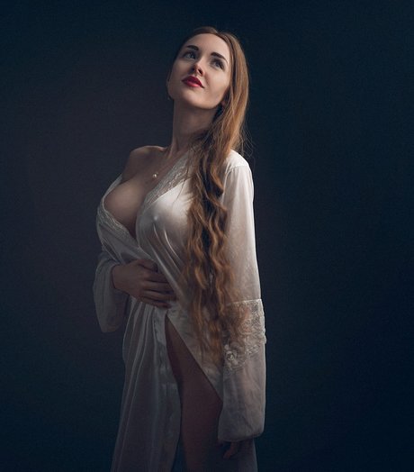 Malina Ariella modelo sexual imágenes