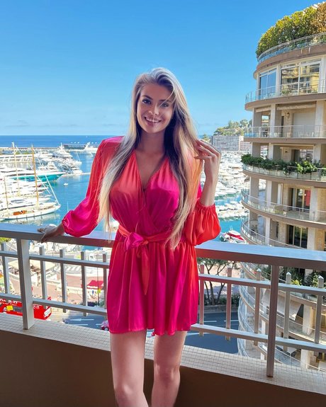 Weronika Zubowicz_ estrella porno caliente foto