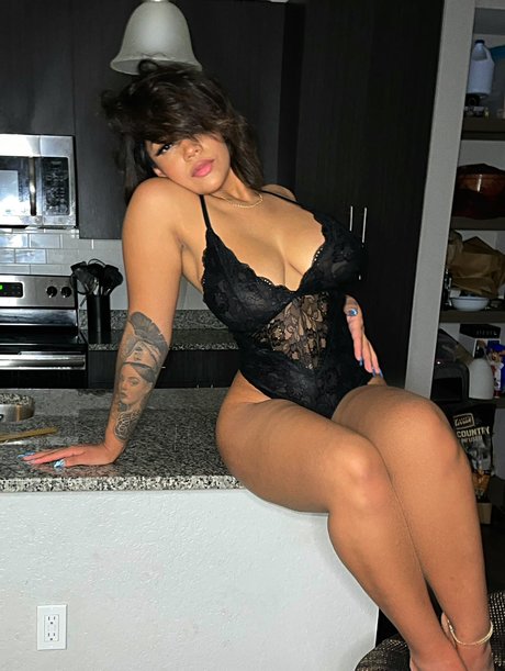 Honey Isabel free model galleries