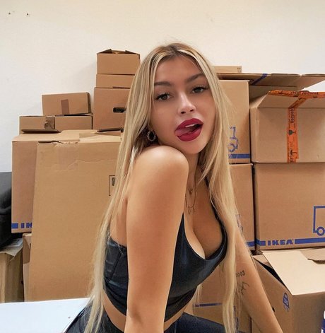 Linabmn modèle porno img