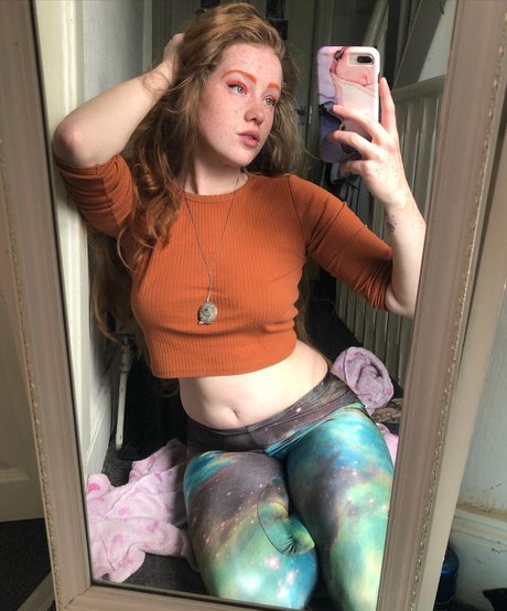 Lucie Middleton nice pornstar image