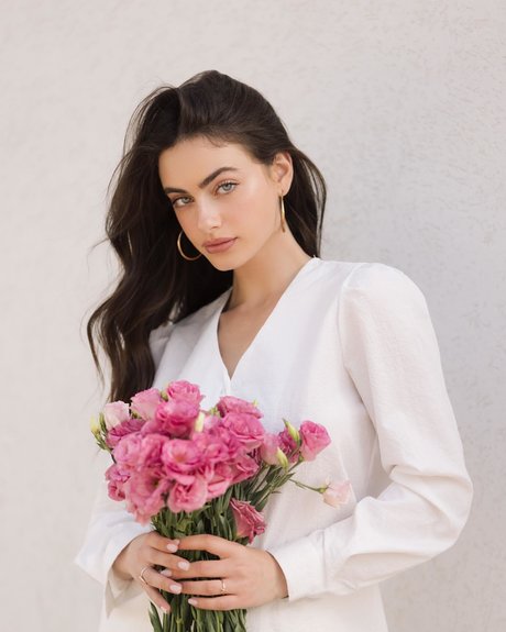 Yael Shelbia estrella porno desnuda imagen