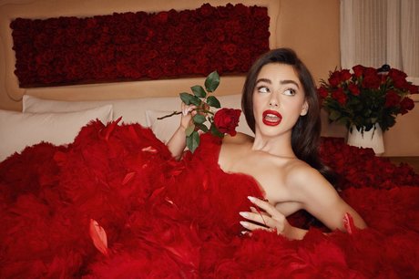 Yael Shelbia belle actrice archive