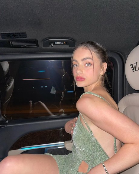 Yael Shelbia star du porno érotique photos