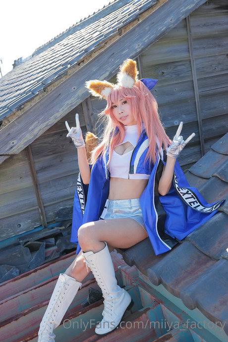Miiya factory hermosa modelo fotos