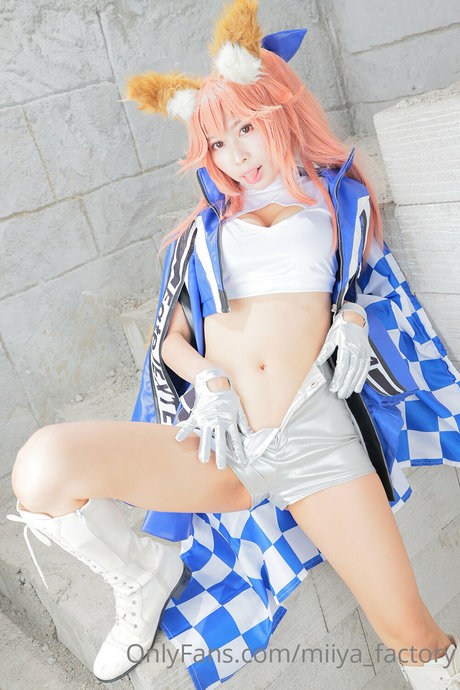 Miiya factory actrice sexy photo