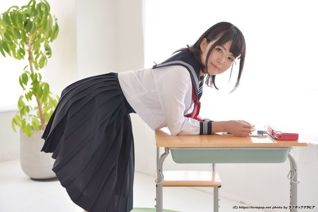 Negi kujyo modelo atractivo archivo