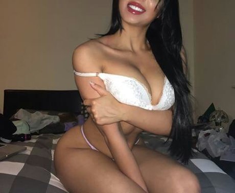 _Lola London_ modèle de haute qualité img