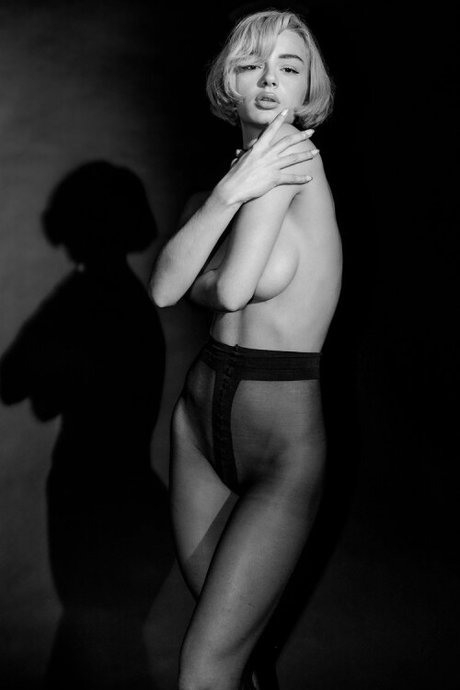 Roxane Eylaud_ modèle sympa des photos