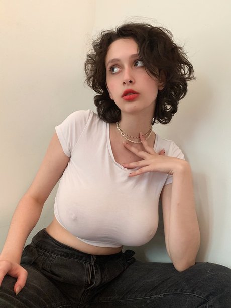 Helga Amor modèle magnifique images