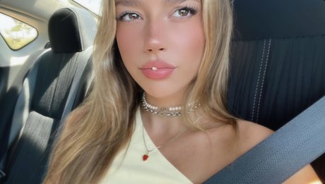 Sissy Sheridan sexy star image