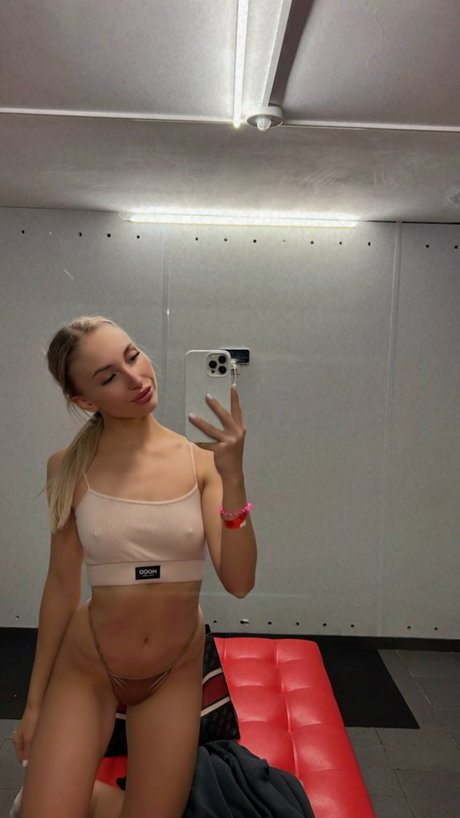 Alferova bonita estrella archivo