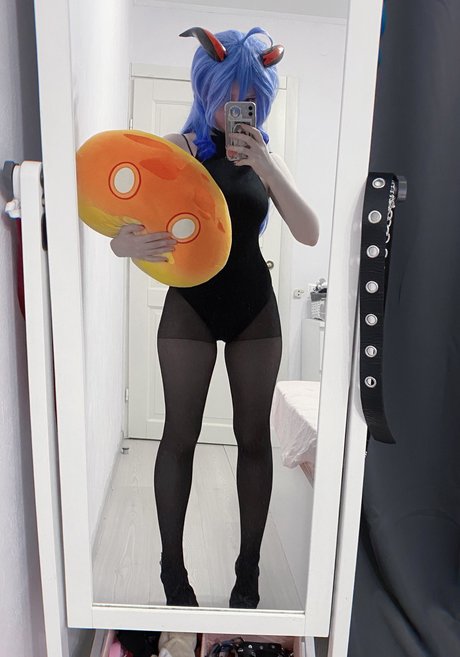 Alice Marshmellow exclusive model img