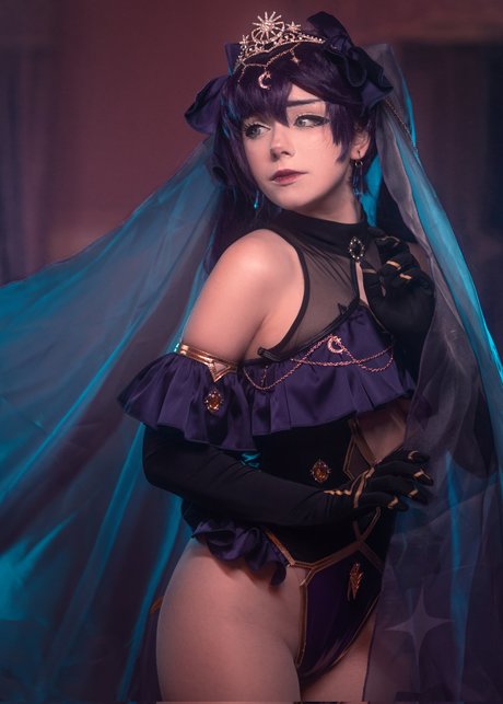 Little Giuli actrice chaude photo