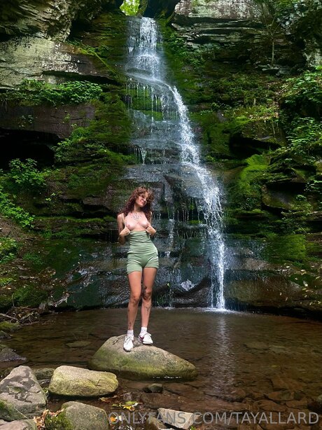 Tayallard buen modelo imágenes